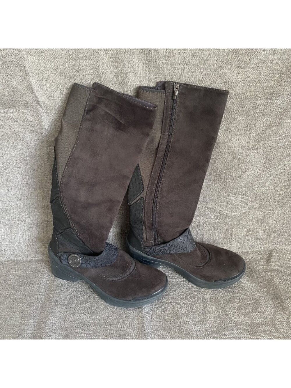 BZees Womens 9M Fabric Euphoria Knee High Boots Gray Suede